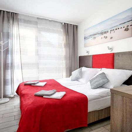Апартаменти Apartament Red Mielno Мєлно Екстер'єр фото