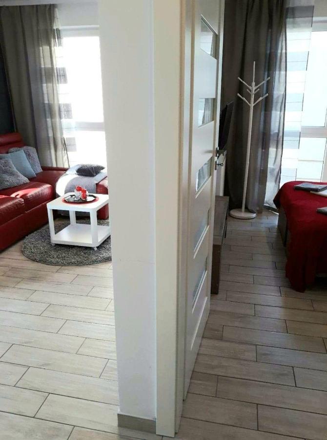 Апартаменти Apartament Red Mielno Мєлно Екстер'єр фото