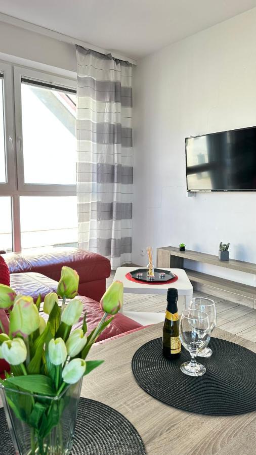 Апартаменти Apartament Red Mielno Мєлно Екстер'єр фото